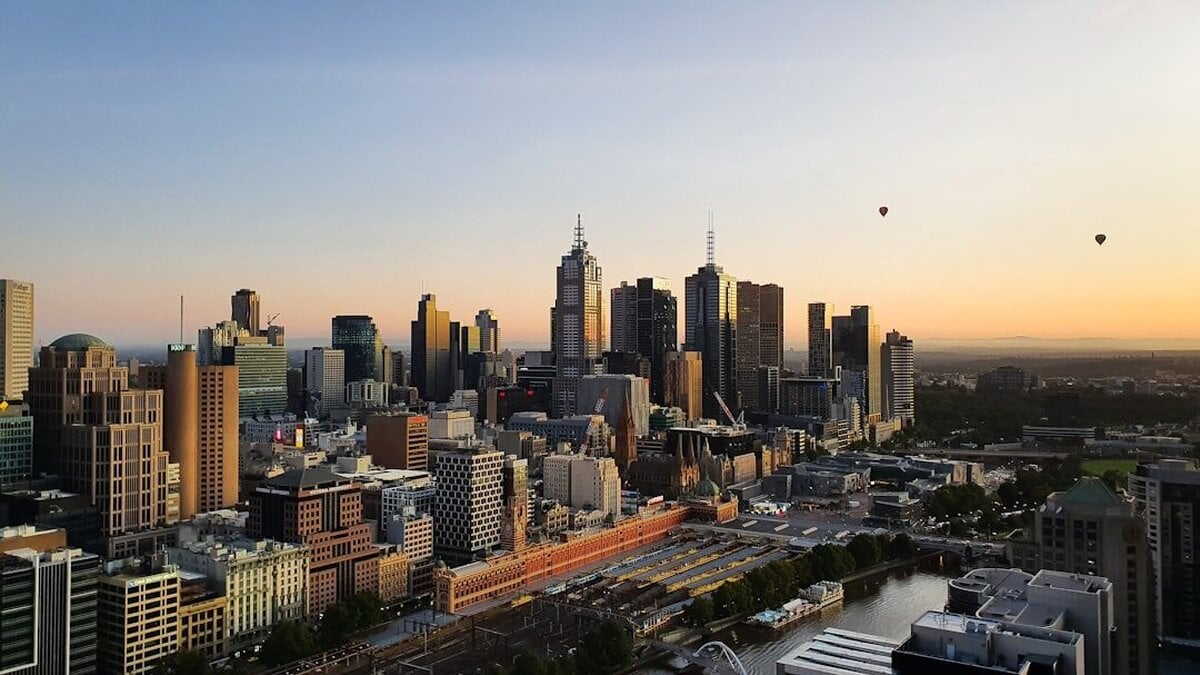 Melbourne hospital apologises after family told woman was dead in identity mix-up