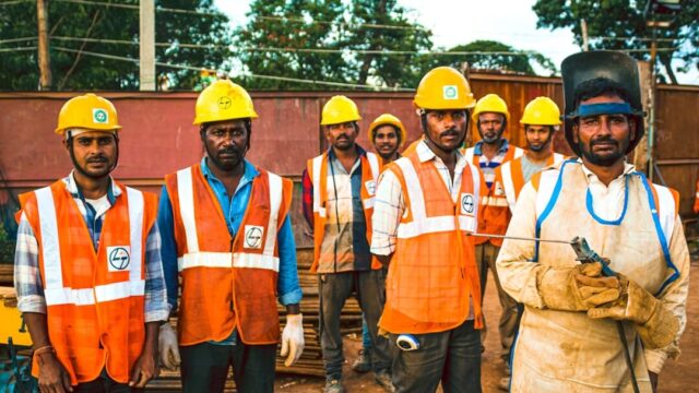 Indian Engineer Drops U.S. Job Hunt After $100,000 H-1B Fee Shock