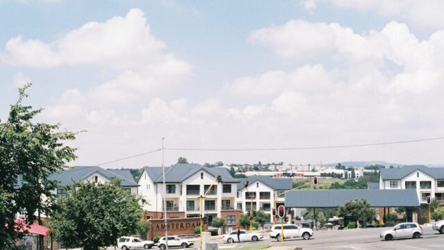 Johannesburg’s mayoral race turns into a fight over competing realities