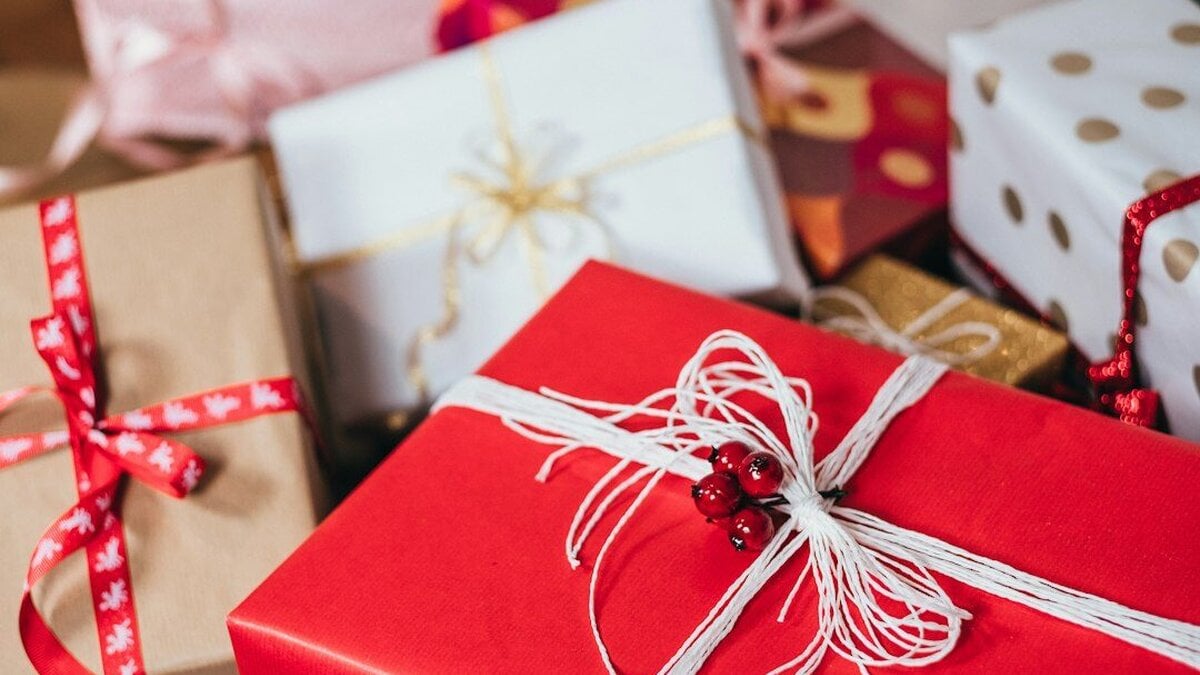 Gift Guides Focus on Play, Personal Interests and Experiences