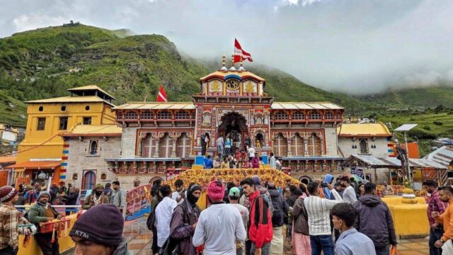 Temple Worker Arrested for Stealing Donations at India's Sacred Badrinath Shrine