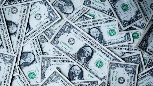 Why the Dollar Keeps Swinging on Fed Bets and Inflation Data