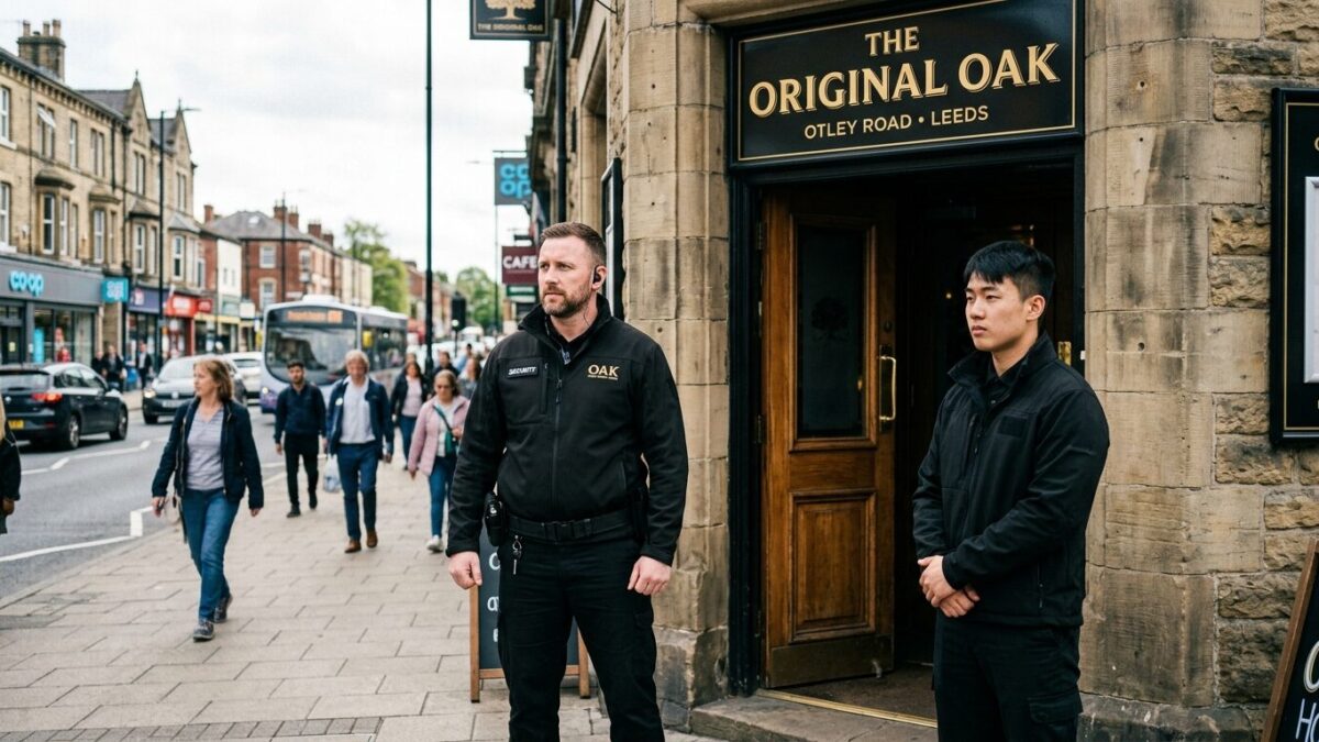 Leeds pub security staff praised after stopping knife-like bottle attack on woman