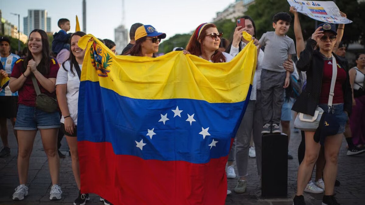 Reported US oil talks in Venezuela trigger backlash from opposition and critics