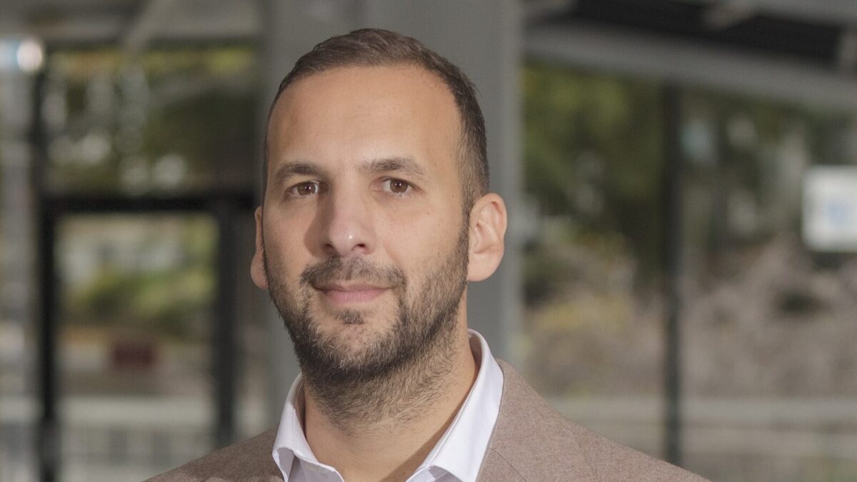 Greens choose Zack Polanski to fight Holborn and St Pancras byelection on climate and gas drilling
