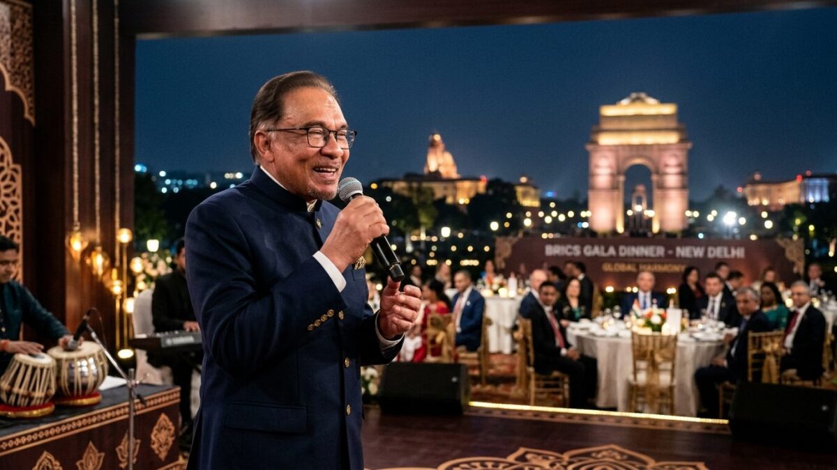 Malaysian PM Anwar Ibrahim sings Kishore Kumar classic at BRICS gala dinner in New Delhi
