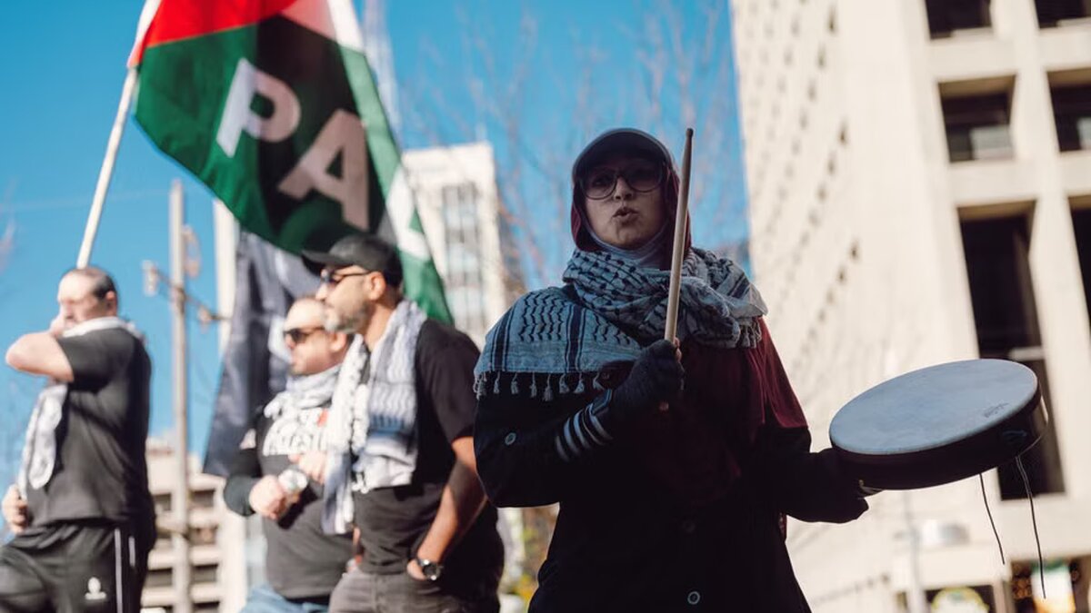 Minns says pro-Palestine protest fire exposed a hard lesson for Sydney’s stadium politics