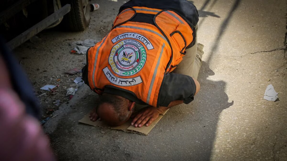 Seven aid workers killed on Gaza road were marked as targets after WCK convoy, Guardian says