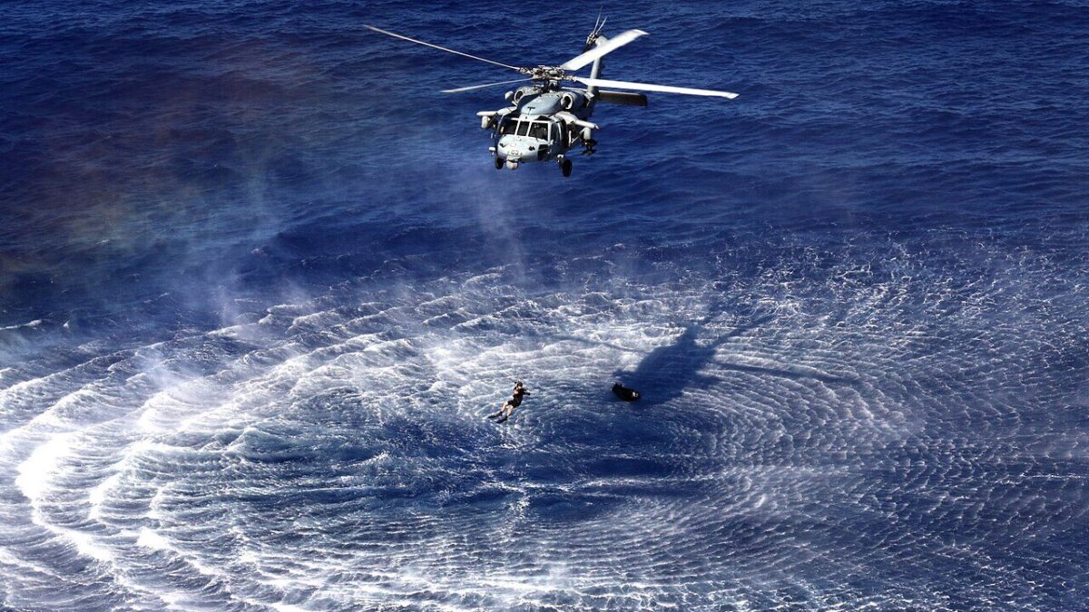 Deep-Water Rescue Experts Deploy to Maldives After Italy's Deadliest Diving Tragedy