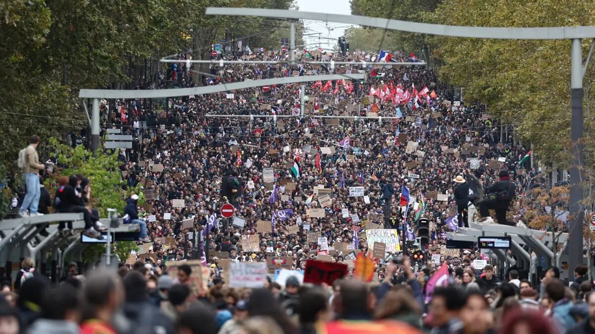 France Deploys 70,000 Security Personnel for Protests