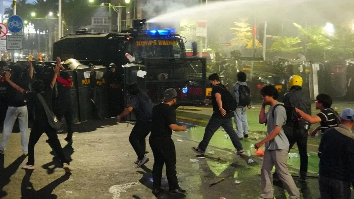 Jakarta Police Pledge Humane Crowd Control for Wednesday Protests