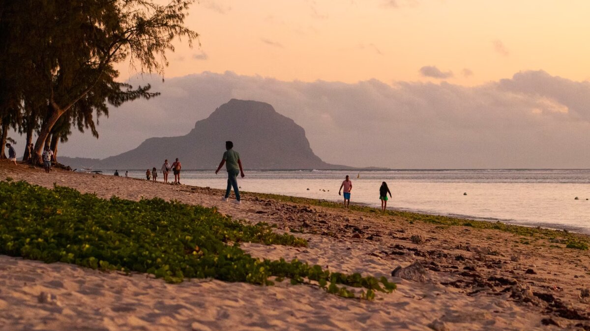 Mauritius Curfew Follows Unrest After Woman Is Shot by Officer