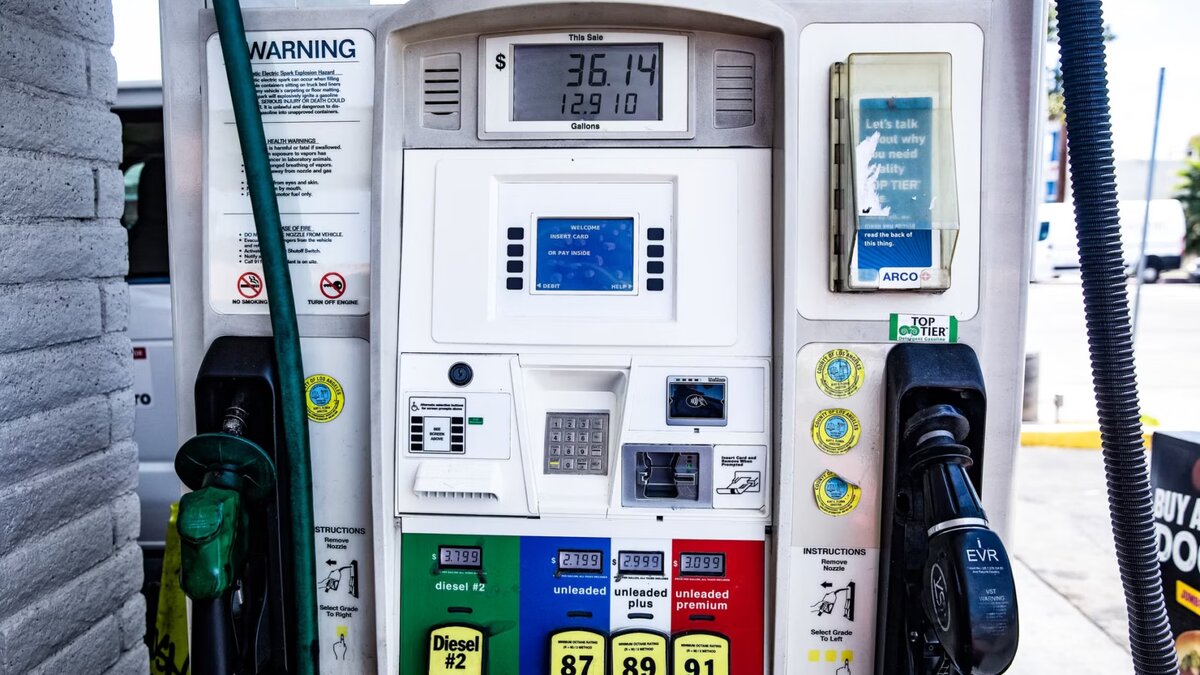 Trump Allows Red-Dyed Diesel on US Highways Through Year-End