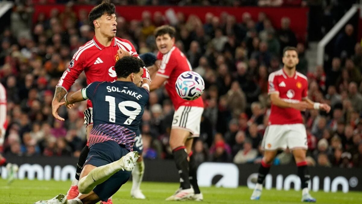 Solanke’s Stoppage-Time Goal Holds 10-Man Tottenham to a Draw at United