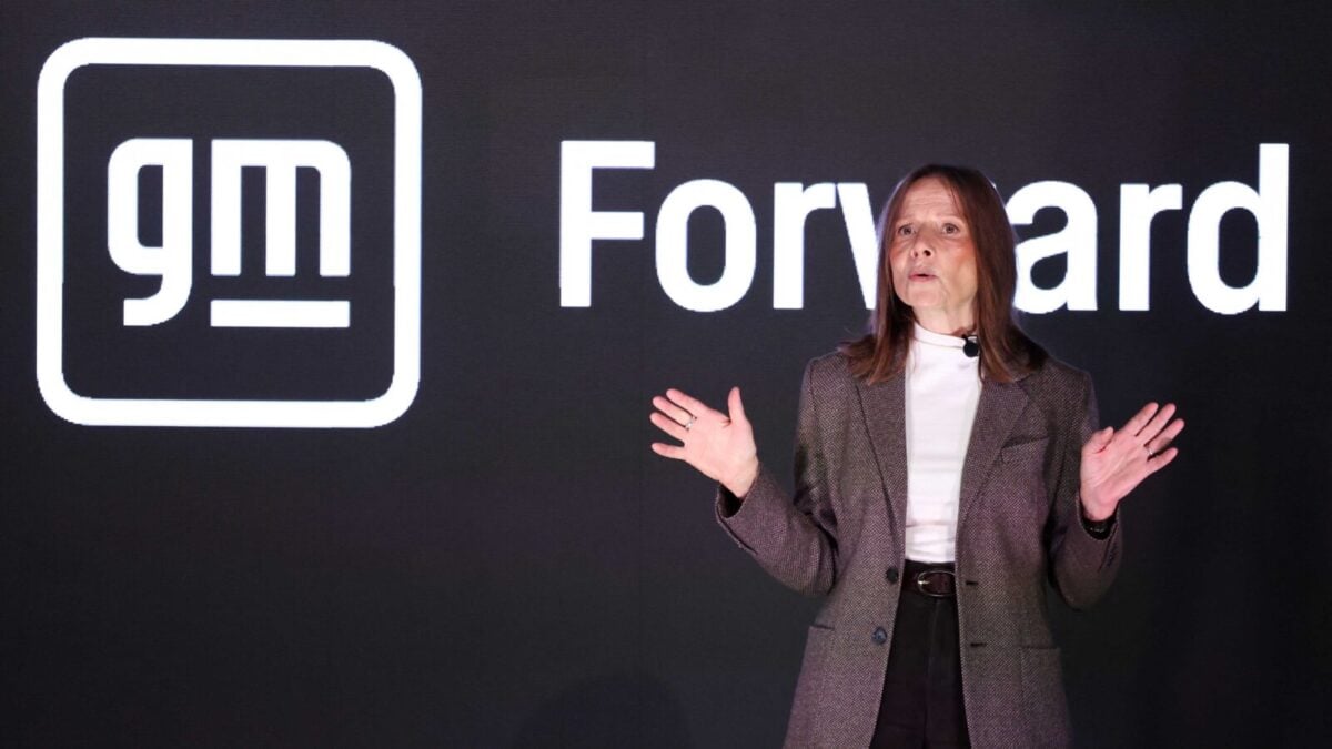 GM Leaving NYSE for Nasdaq 100 Move Draws Tech Debate