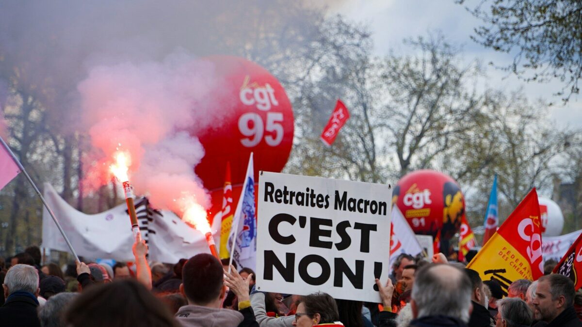 France Protests Push Bond Yields Higher as Budget Pressure Grows