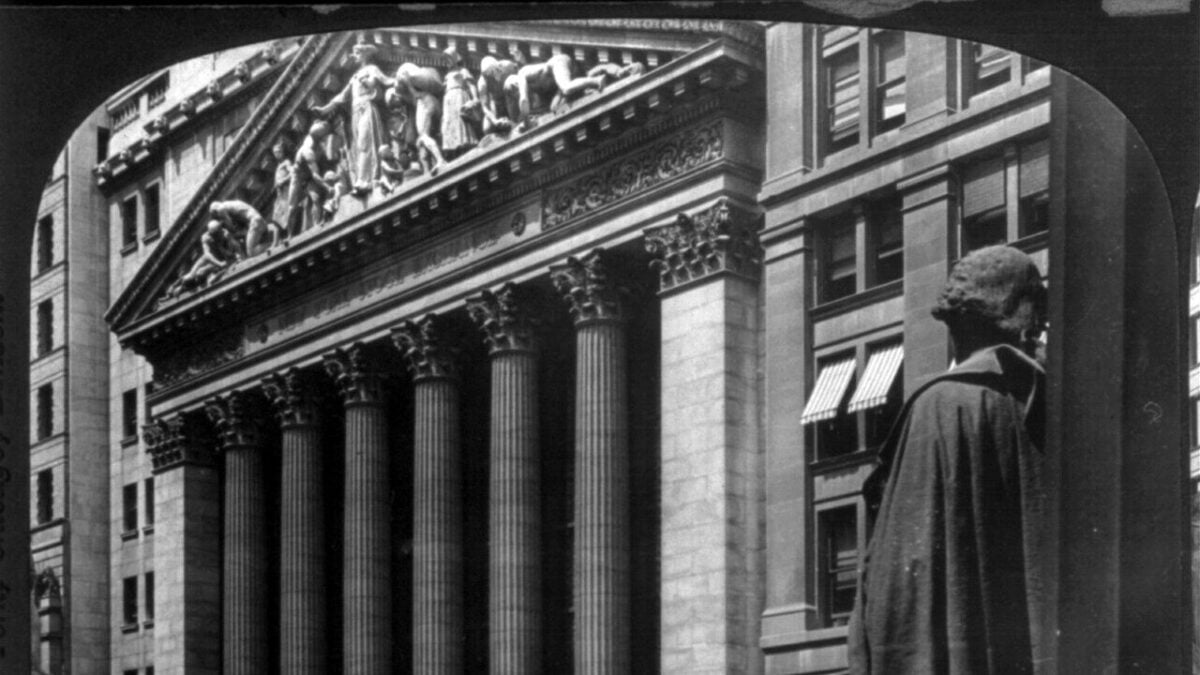 Stock futures fall red as inflation lifts Treasury yields