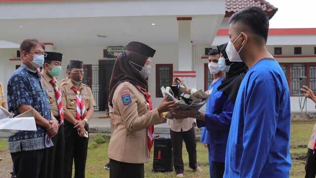 Sambut Hari Pahlawan Kakwarda Babel Kunjungi Wisma Karantina Covid-19