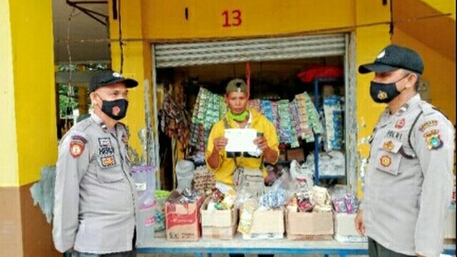 Polsek Kelapa Rutin Memberi Himbauan Kepada Masyarakat untuk Jaga Kesehatan Saat Pandemi