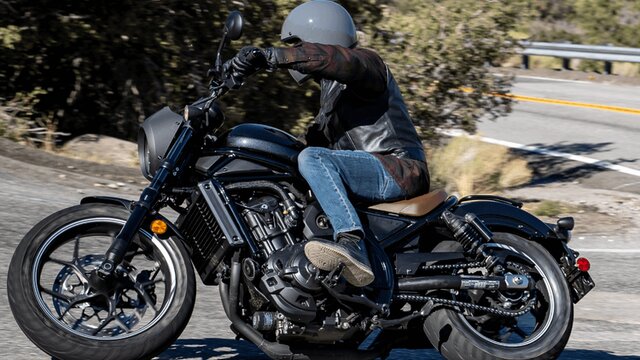 Honda Rebel 1100 Motor Bergaya Cruiser Mirip Harley-Davidson