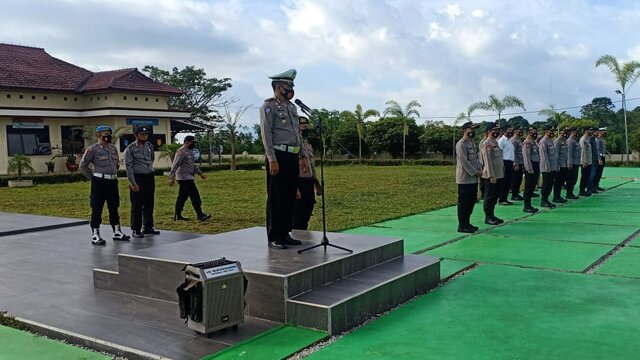Kasat Lantas Memghimbau Anggota Polres Bangka Barat Untuk Mematuhi Protokol Kesehatan