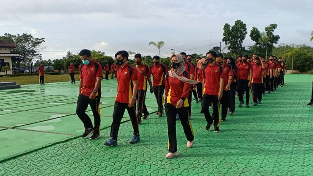 Kapolres Bangka Barat Ajak Lari Pagi Personil dan Senam Guna Tingkatkan Imun
