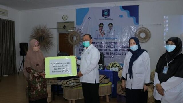 Tingkatkan Ekonomi Daerah, Gubernur Babel Beri Bantuan Pelaku UMKM Lidi Nipah
