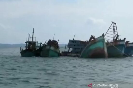 Kapal Asing