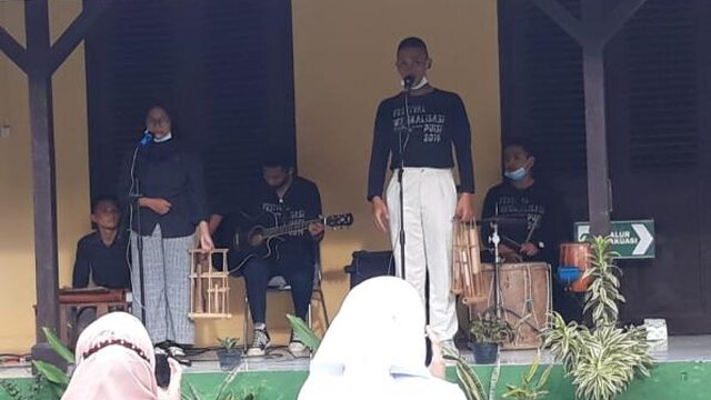 Komunitas Kilometer Nol Melanjutkan Kegiatan Membedah Buku jilid 3
