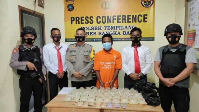 Polsek Tempilang Berhasil Ungkap Kasus Penjual Miras Jenis Arak