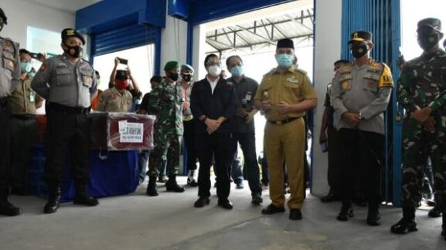 Dua Jenazah Korban Jatuhnya Pesawat Sriwijaya Air SJ 182 Tiba di Pangkalpinang