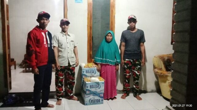 Ormas LMPI Kabupaten Bangka Bantu Anggotanya Yang Sedang Berduka