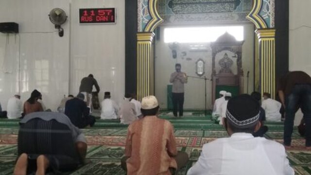 Kapolsek Tempilang Jalin Silahturahmi dengan Pengurus Masjid Al- Hidayah