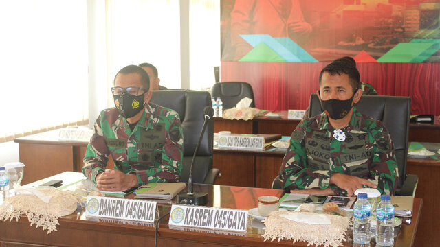 Danrem 045/Gaya Melaksanakan Rapim TNI AD Tahun 2021