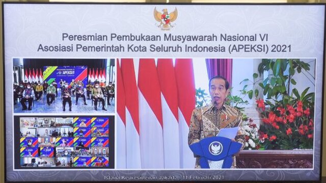 Presiden Minta Pemda Perbanyak Program Padat Karya