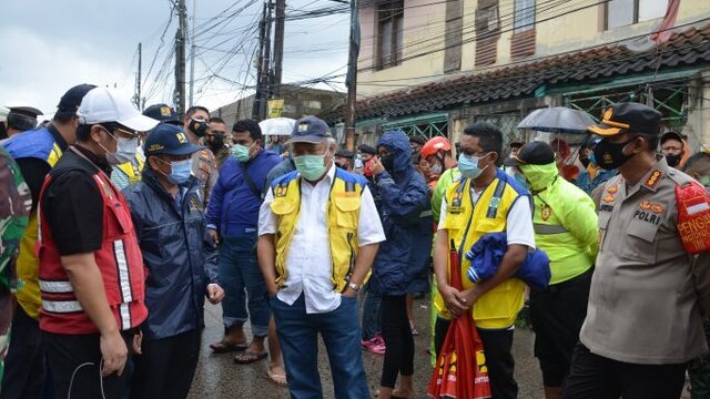 Menteri PUPR Tinjau Lokasi Banjir Bekasi