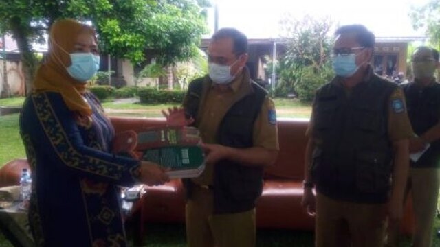 Pemprov. Babel Berikan Bantuan Kemasan Kepada Pelaku UMKM