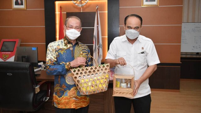 Budi Arie Setiadi: Undang-Undang Omnibuslaw Cipta Kerja Menguntungkan BUMDes