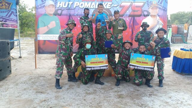 Prajurit Korem 045/Gaya Ikuti Lomba Menembak Piala Danlanal Babel