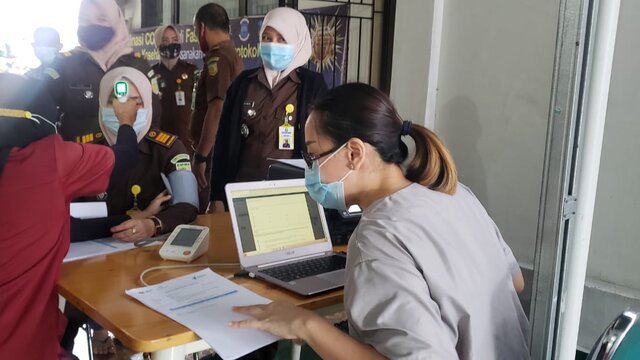 Pegawai Kejari Pangkalpinang Terima Suntikan Vaksin Tahap Dua