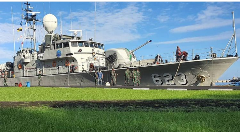 Kapal Perang KRI Badik-623