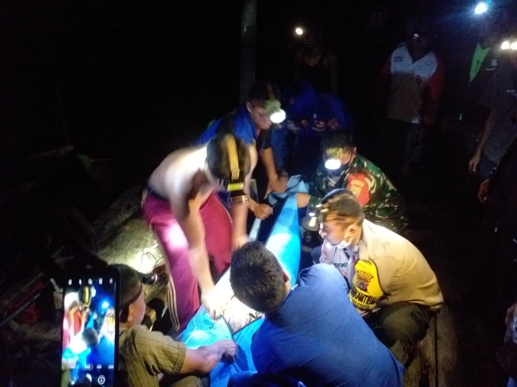 warga Desa Kayu Arang