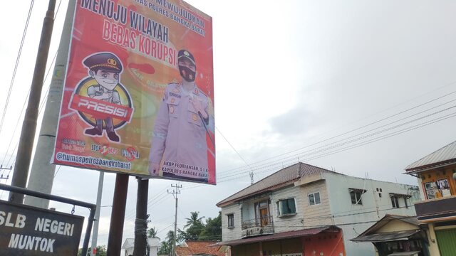 Menuju WBK dan WBBM, Polres Babar Pasang Spanduk Zona Integritas