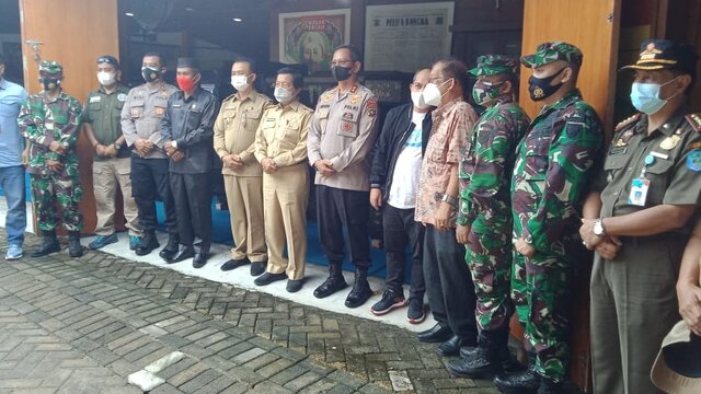 Wagub Babel Resmikan Mobil Klasik dan Pameran Foto Delocomotive Tongachi
