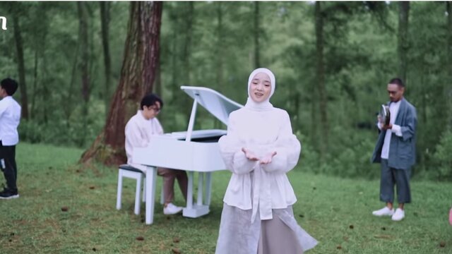 Nissa Sabyan Kembali Unggah Lagu Baru Berjudul Aba Zahro