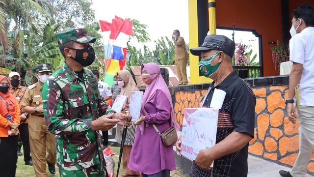Danrem 045/Gaya Lakukan Pengecekan Penerapan PPKM Level 4 Diwilayah Belitung
