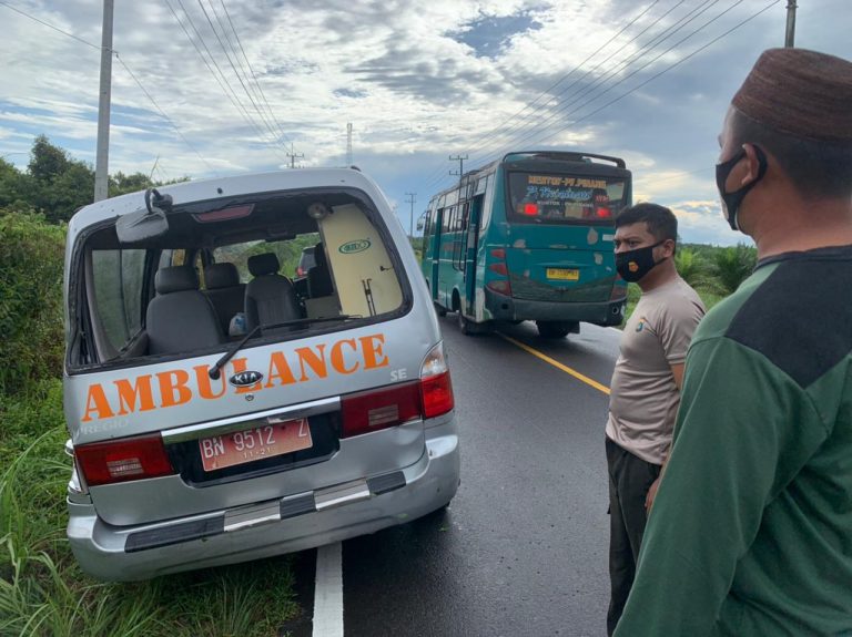 Ambulance Pengantar Jenazah Covid-19
