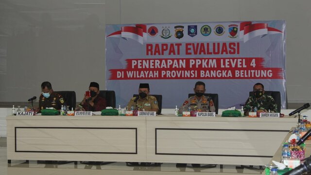 Danrem 045/Gaya Rapat Evaluasi Penerapan PPKM Level lV di Babel