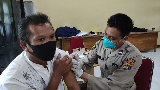 437 Warga Bateng Ikuti Vaksinasi Covid-19 Dihari Libur