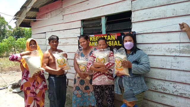 LMPI Babel Berikan Bantuan 1 Ton Beras Kepada Masyarakat